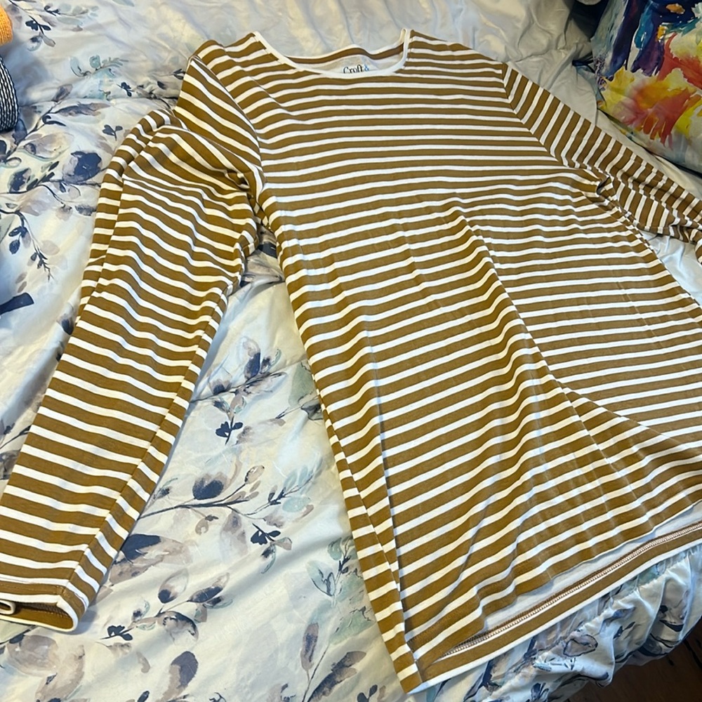 Croft & Barrow long sleeve like new